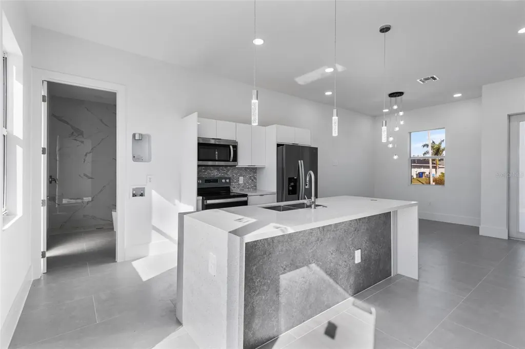 1035 Barcelona Street E Lehigh Acres FL 33974