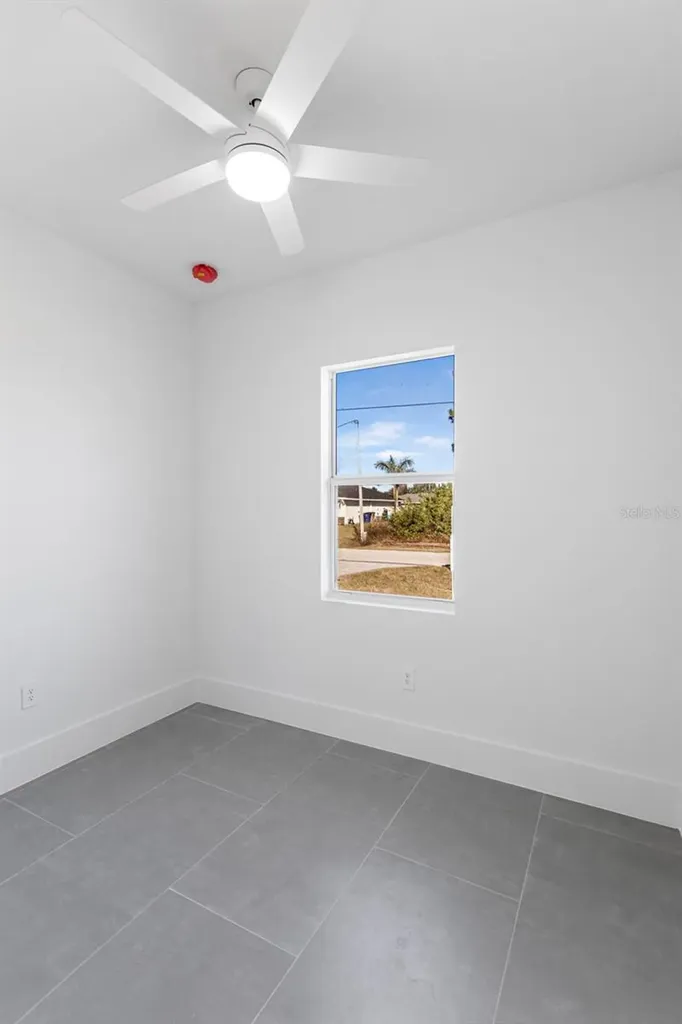 1035 Barcelona Street E Lehigh Acres FL 33974