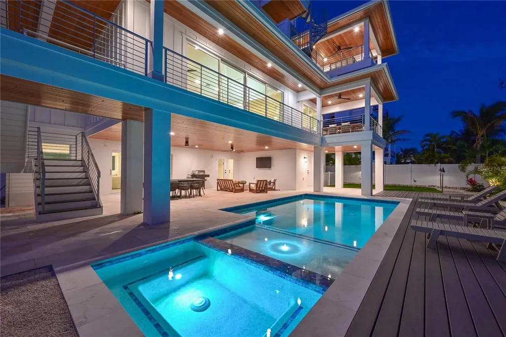 303 55th Street Holmes Beach FL 34217