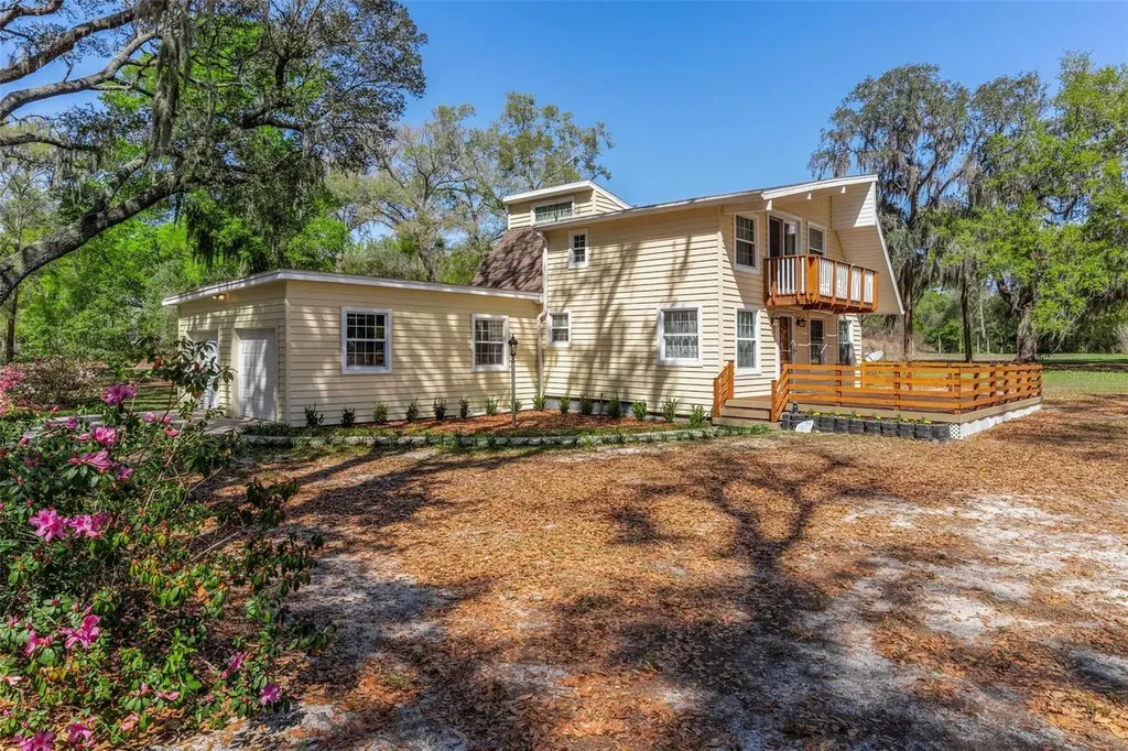 2917 Lake Griffin Road Lady Lake FL 32159