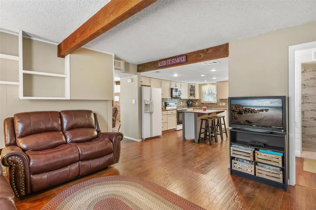 2917 Lake Griffin Road Lady Lake FL 32159