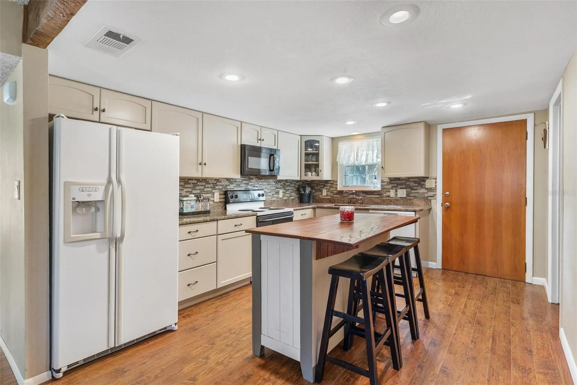 2917 Lake Griffin Road Lady Lake FL 32159