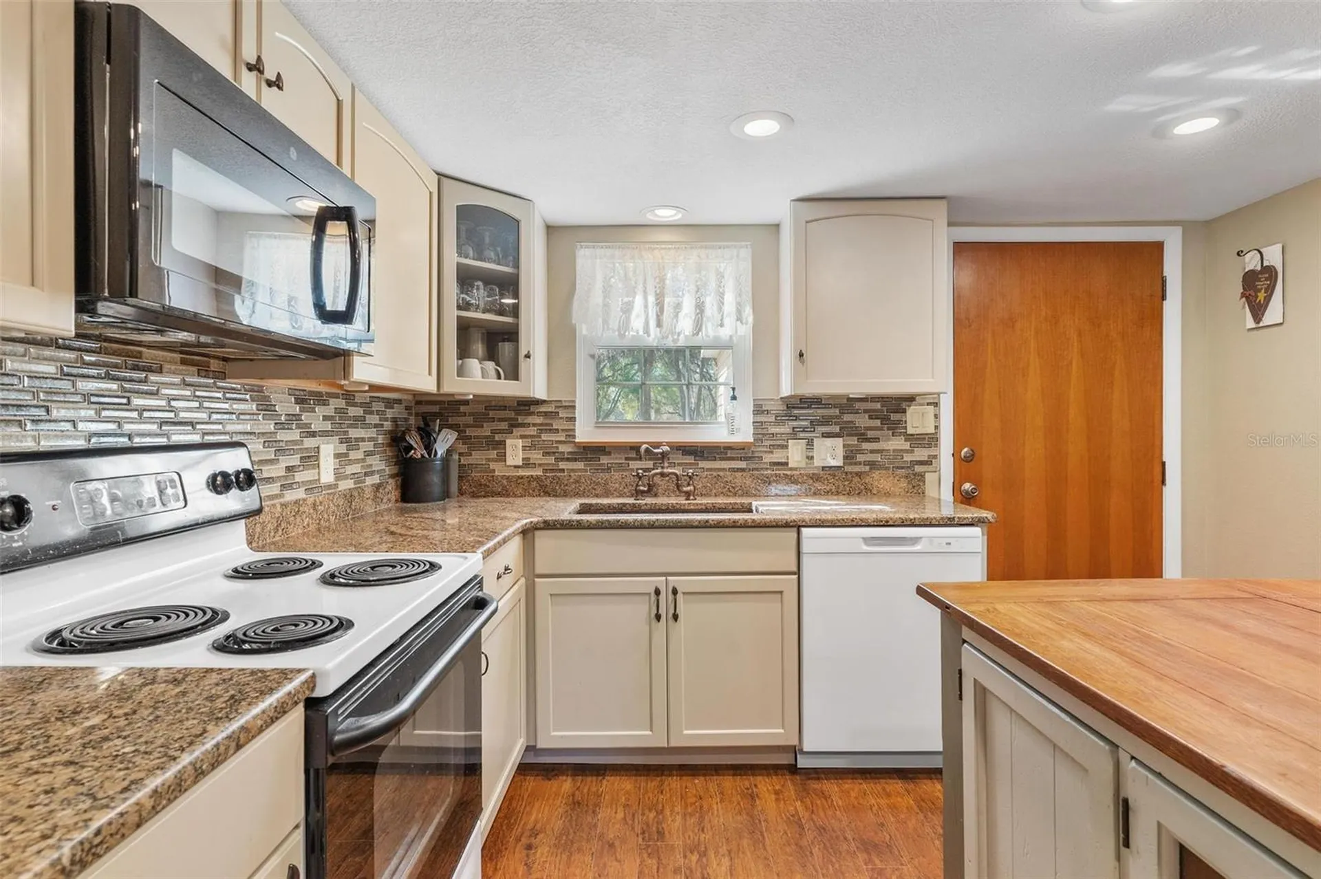 2917 Lake Griffin Road Lady Lake FL 32159