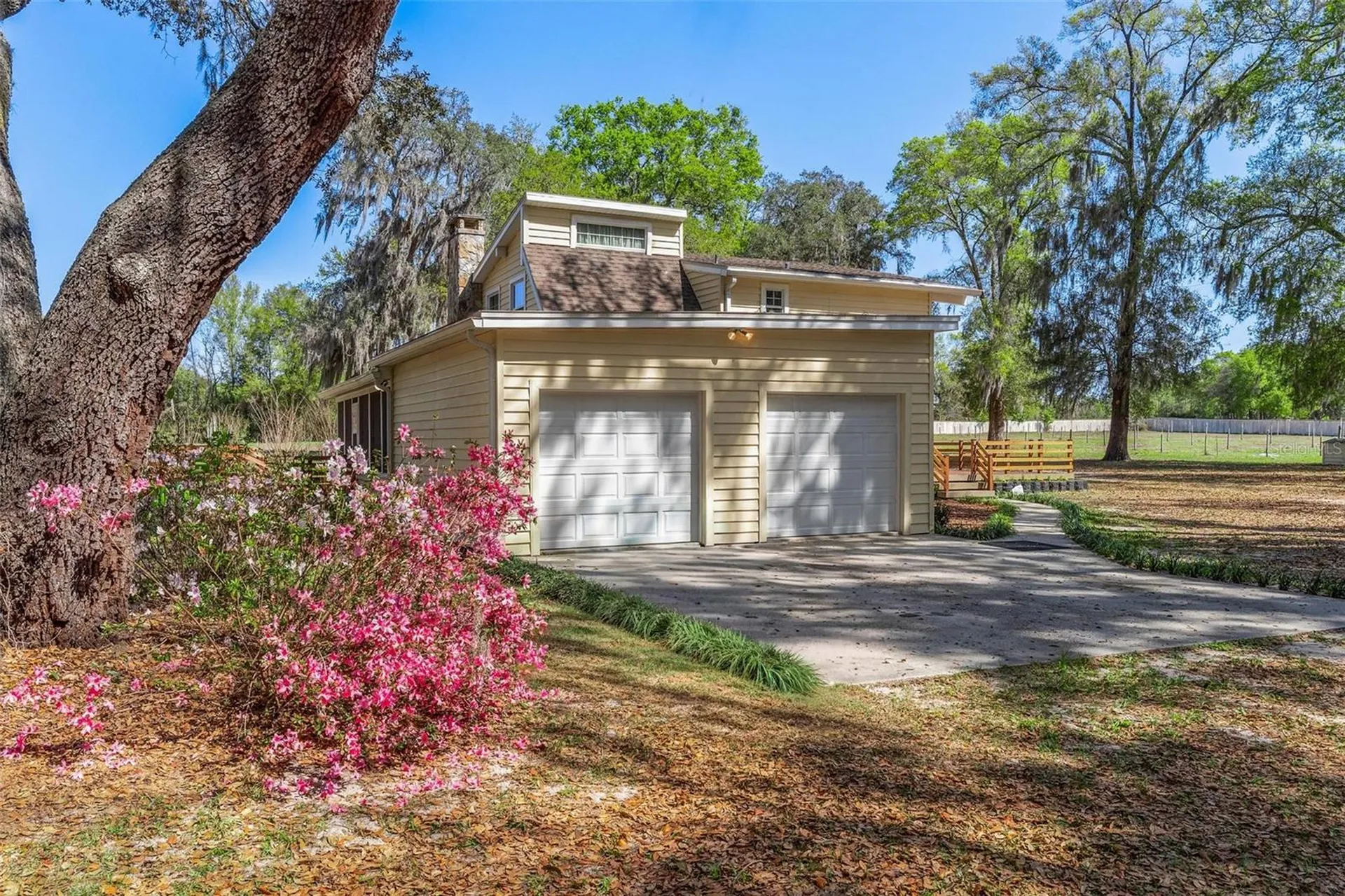2917 Lake Griffin Road Lady Lake FL 32159