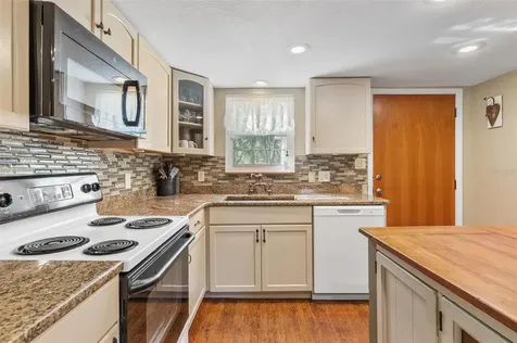 2917 Lake Griffin Road Lady Lake FL 32159