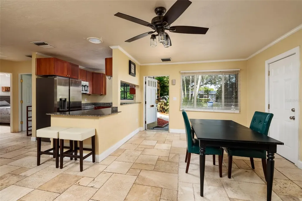 9665 2nd Street N St Petersburg FL 33702