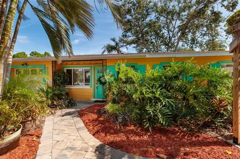 9665 2nd Street N St Petersburg FL 33702