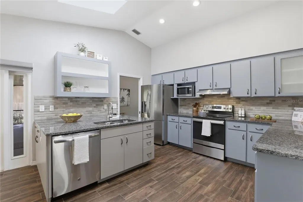 833 NW 45th Terrace Gainesville FL 32605