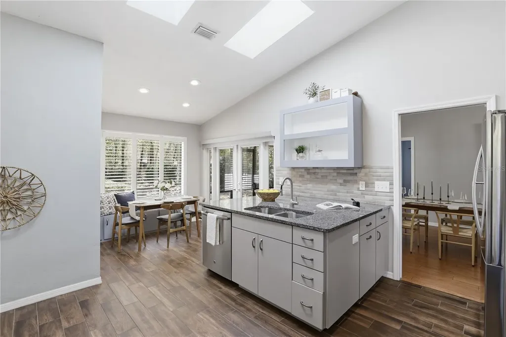 833 NW 45th Terrace Gainesville FL 32605
