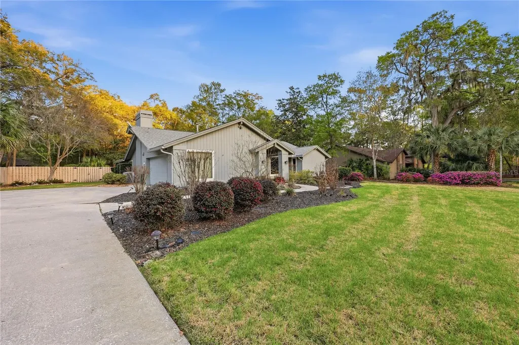 833 NW 45th Terrace Gainesville FL 32605