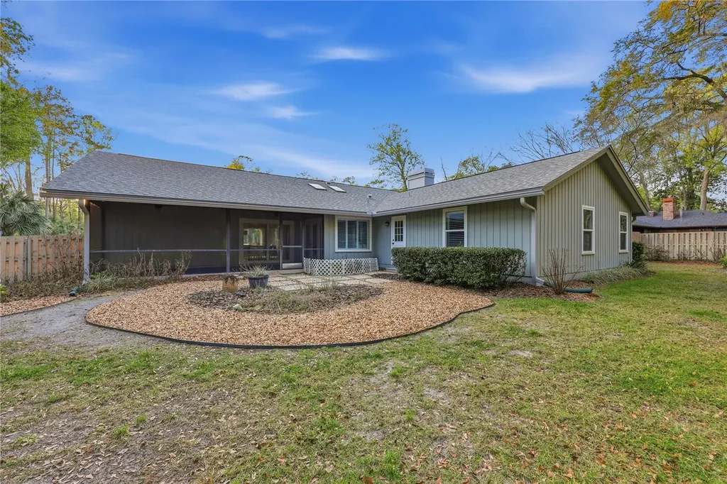 833 NW 45th Terrace Gainesville FL 32605