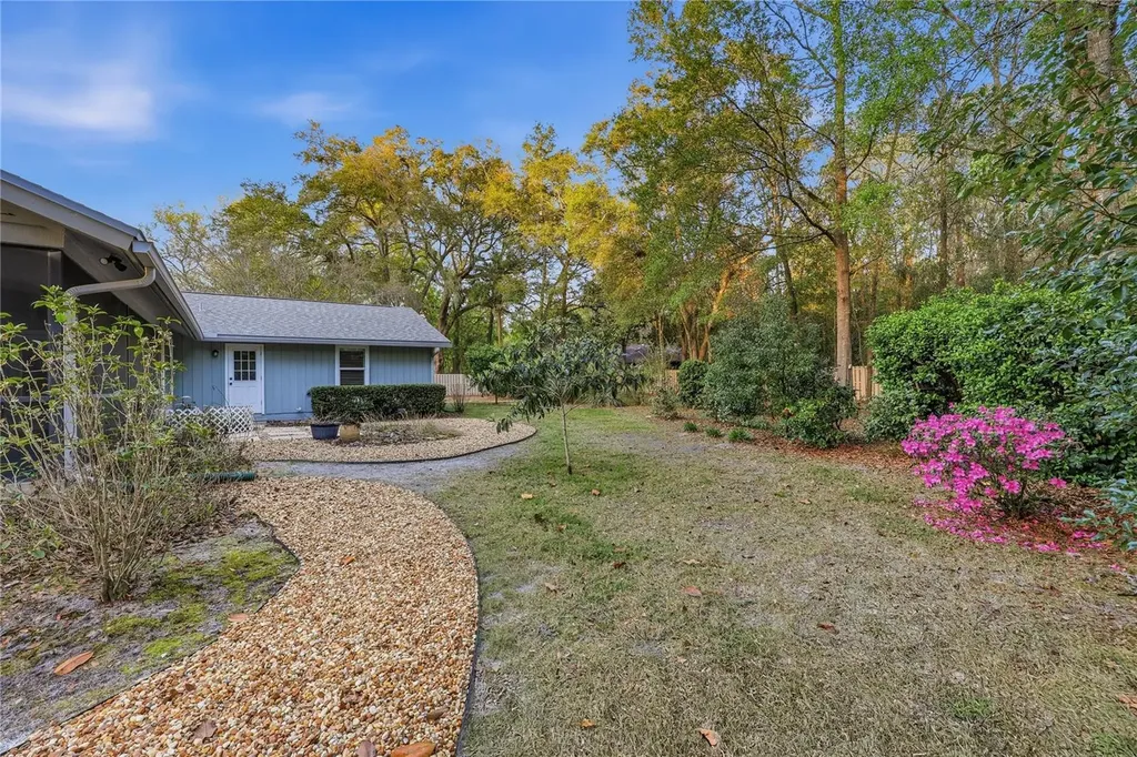 833 NW 45th Terrace Gainesville FL 32605