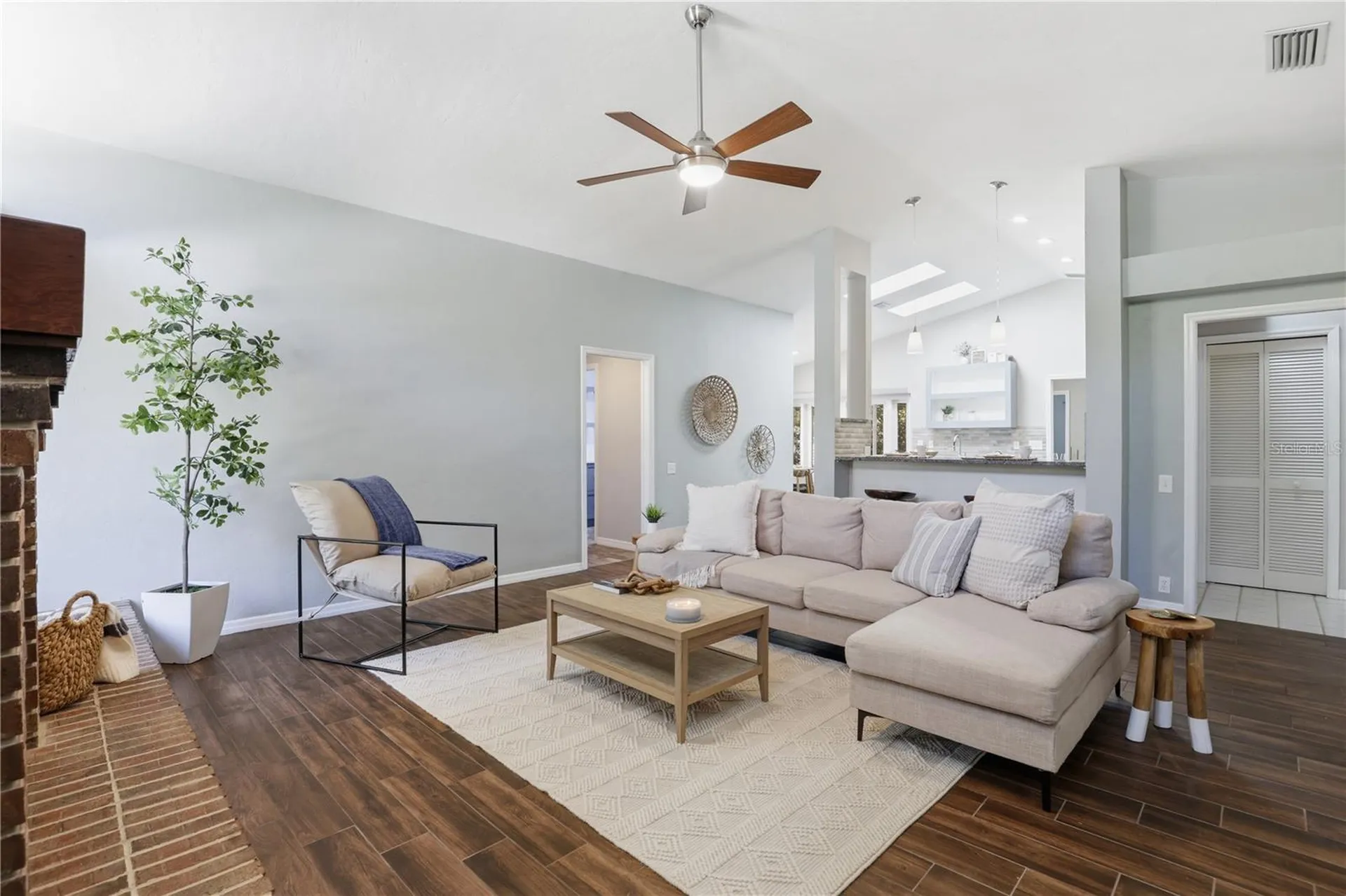 833 NW 45th Terrace Gainesville FL 32605