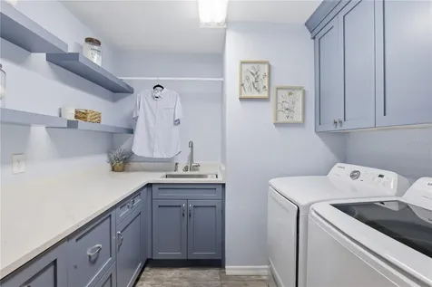 833 NW 45th Terrace Gainesville FL 32605
