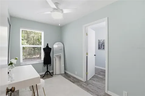 833 NW 45th Terrace Gainesville FL 32605