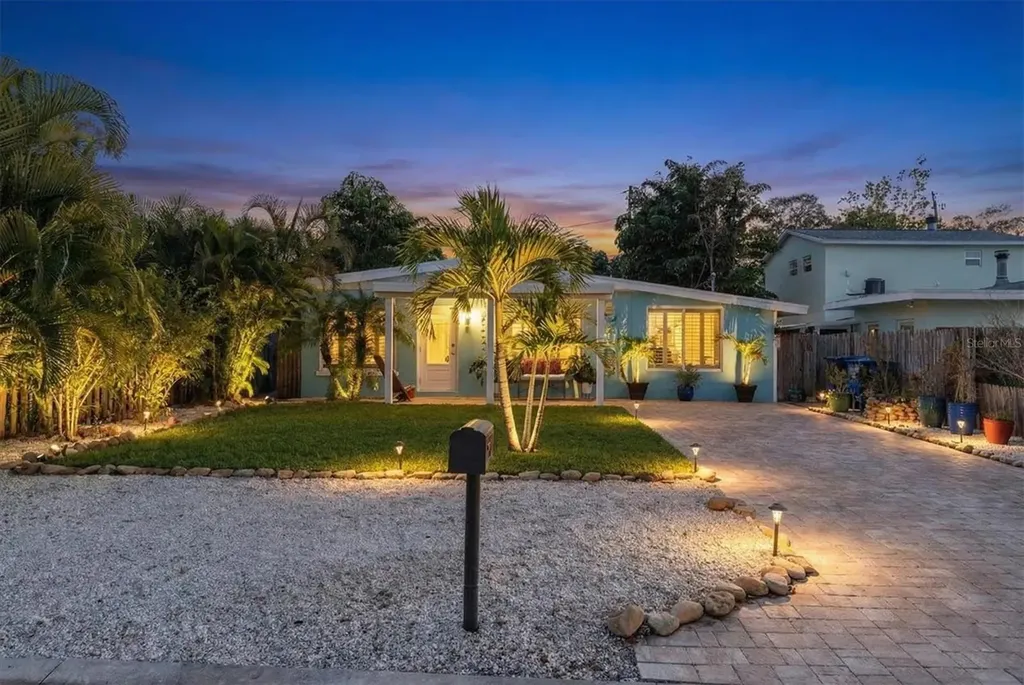 137 Pennsylvania Avenue Palm Harbor FL 34683