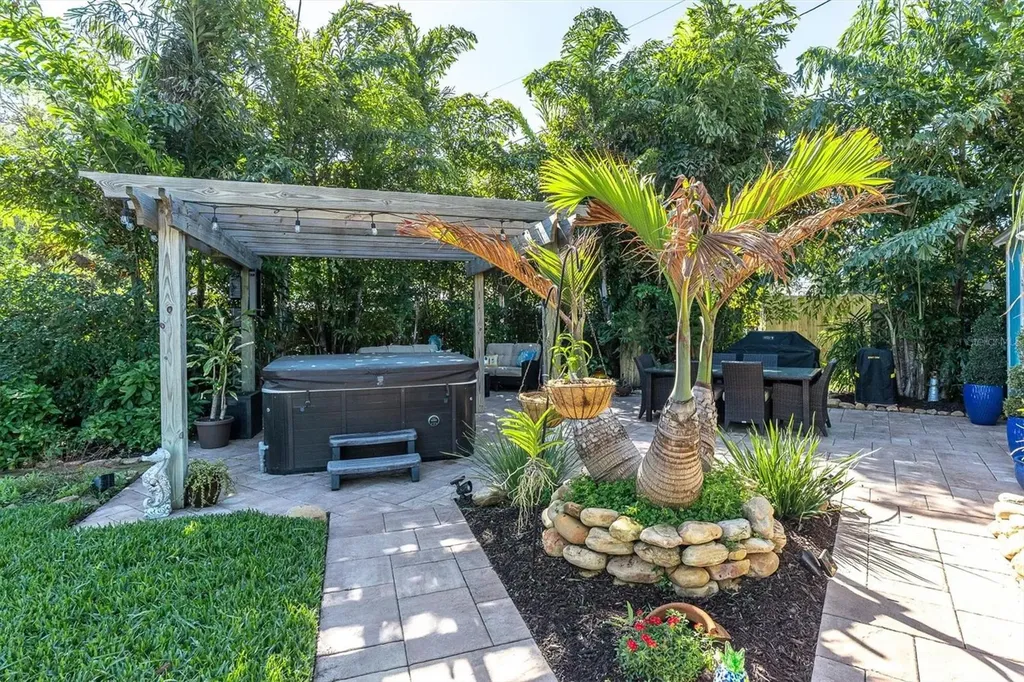 137 Pennsylvania Avenue Palm Harbor FL 34683