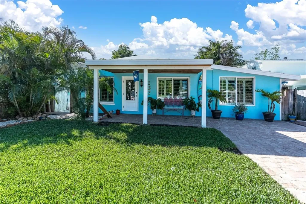 137 Pennsylvania Avenue Palm Harbor FL 34683