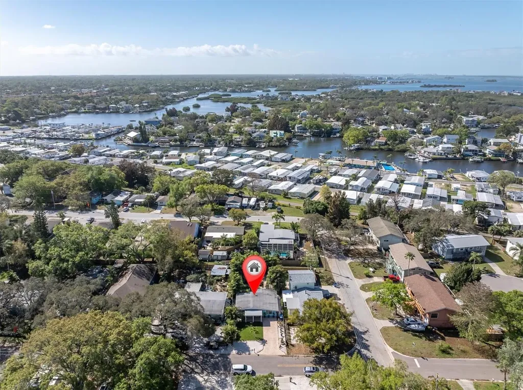 137 Pennsylvania Avenue Palm Harbor FL 34683