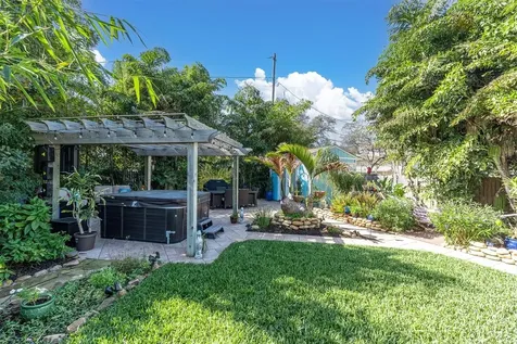 137 Pennsylvania Avenue Palm Harbor FL 34683