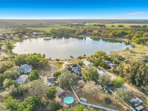 1124 Saint Anne Shrine Road Lake Wales FL 33898
