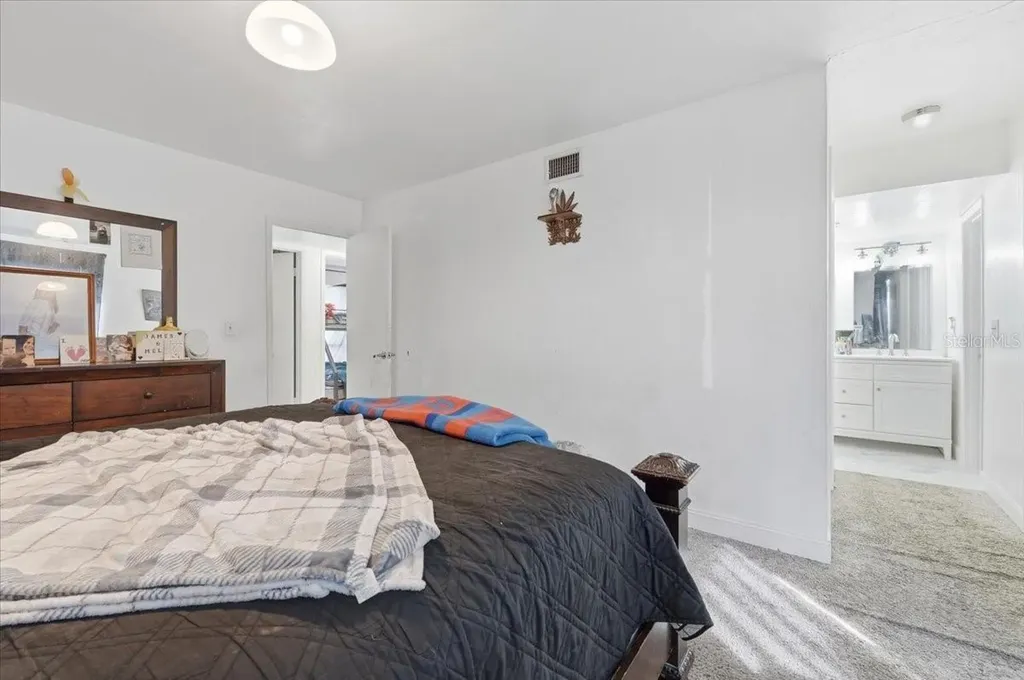 1836 N Crystal Lake Drive Lakeland FL 33801