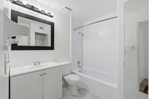 1836 N Crystal Lake Drive Lakeland FL 33801