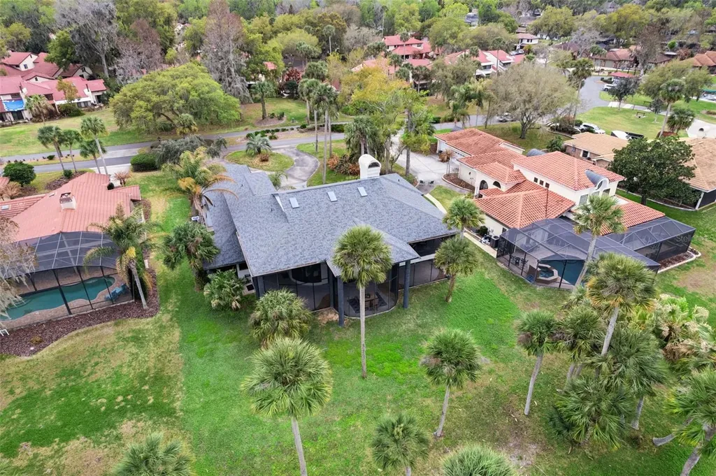303 Waterwood Drive Yalaha FL 34797