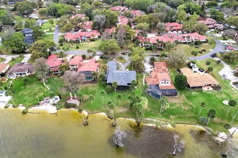 303 Waterwood Drive Yalaha FL 34797
