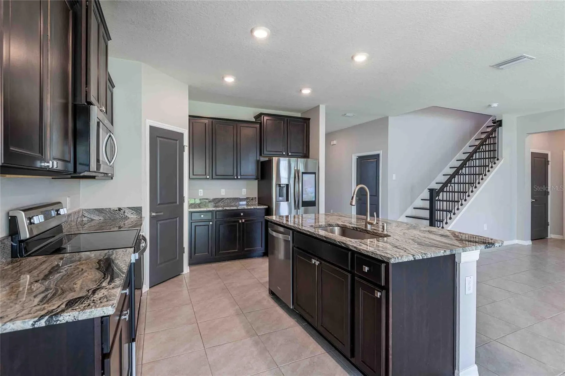 16620 Mooner Plank Circle Wimauma FL 33598