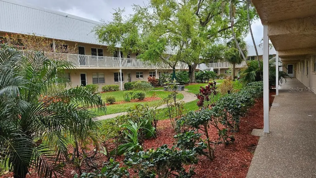 10035 63rd Avenue N St Petersburg FL 33708