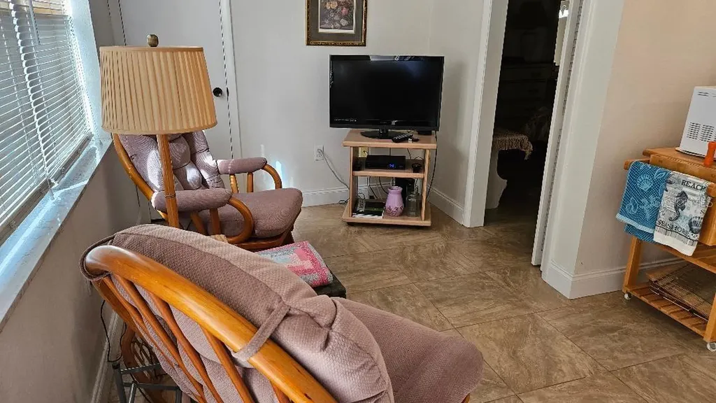 10035 63rd Avenue N St Petersburg FL 33708