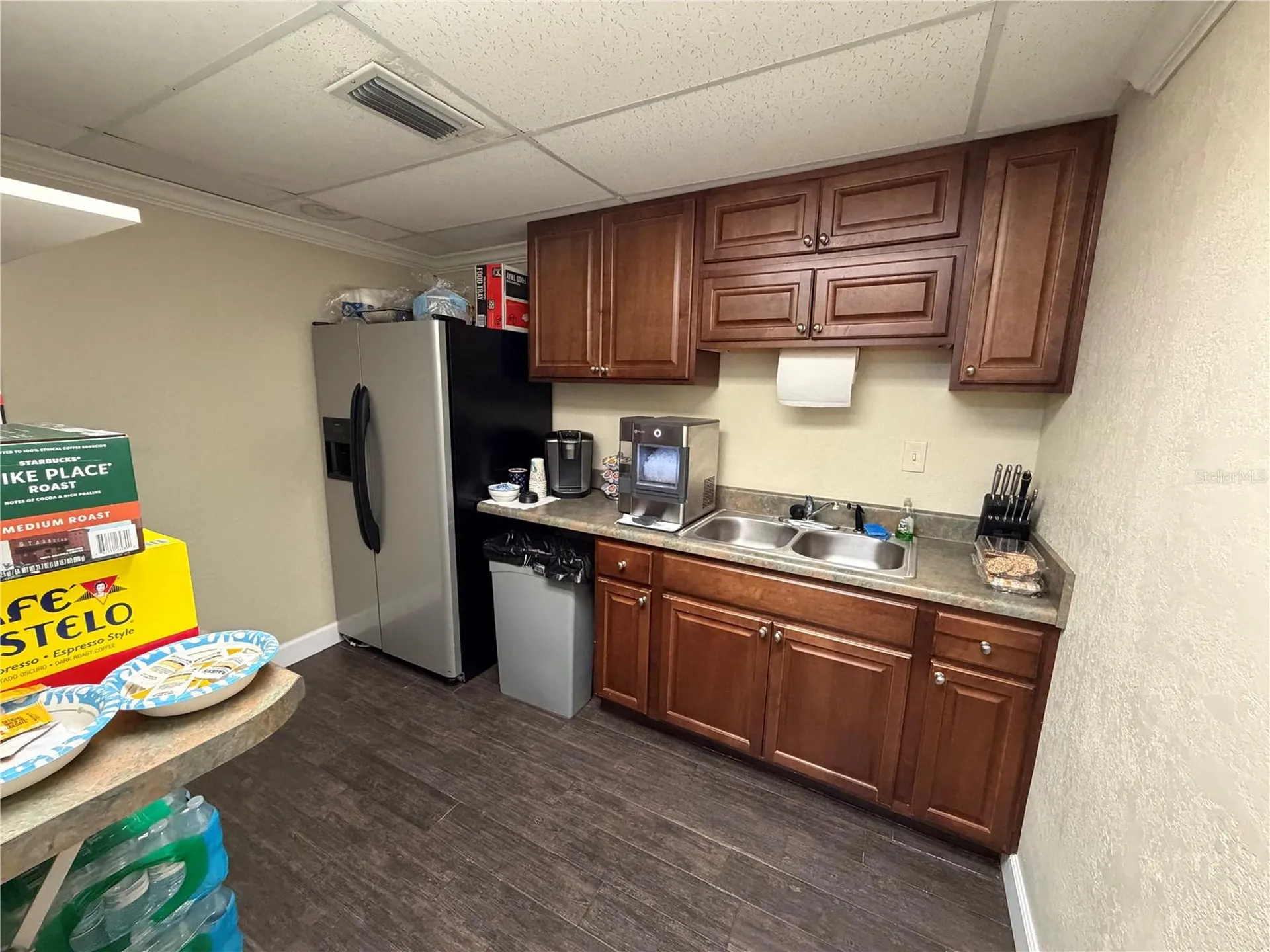 1302 W Busch Boulevard Tampa FL 33612