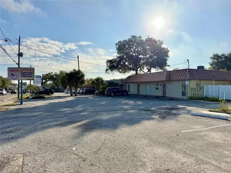 1302 W Busch Boulevard Tampa FL 33612