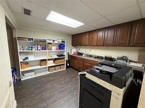 1302 W Busch Boulevard Tampa FL 33612