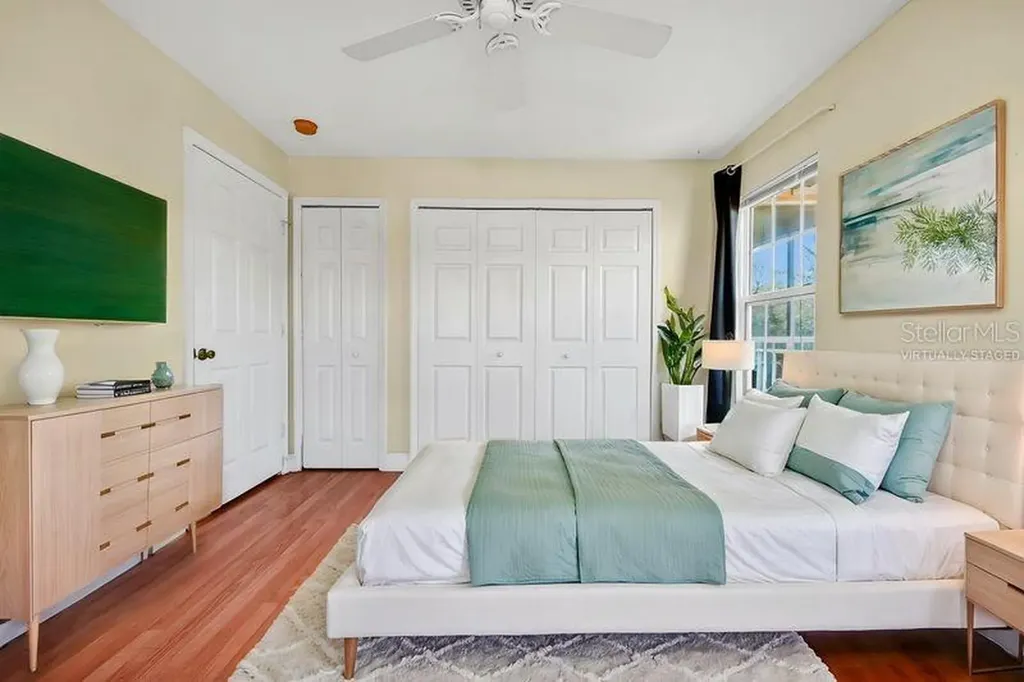 5471 Vineland Road Orlando FL 32811
