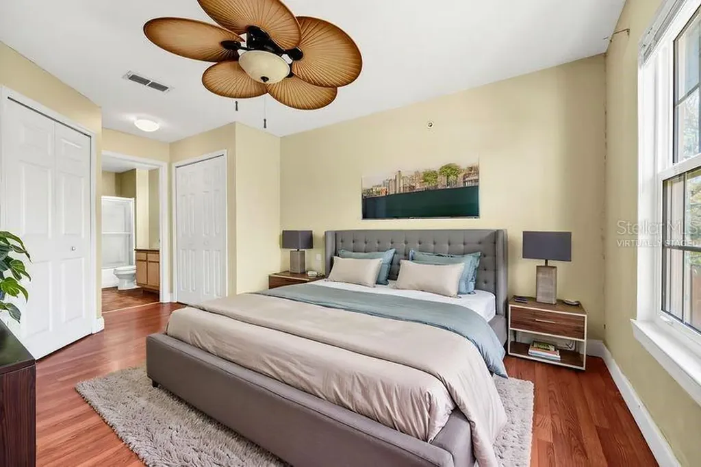 5471 Vineland Road Orlando FL 32811