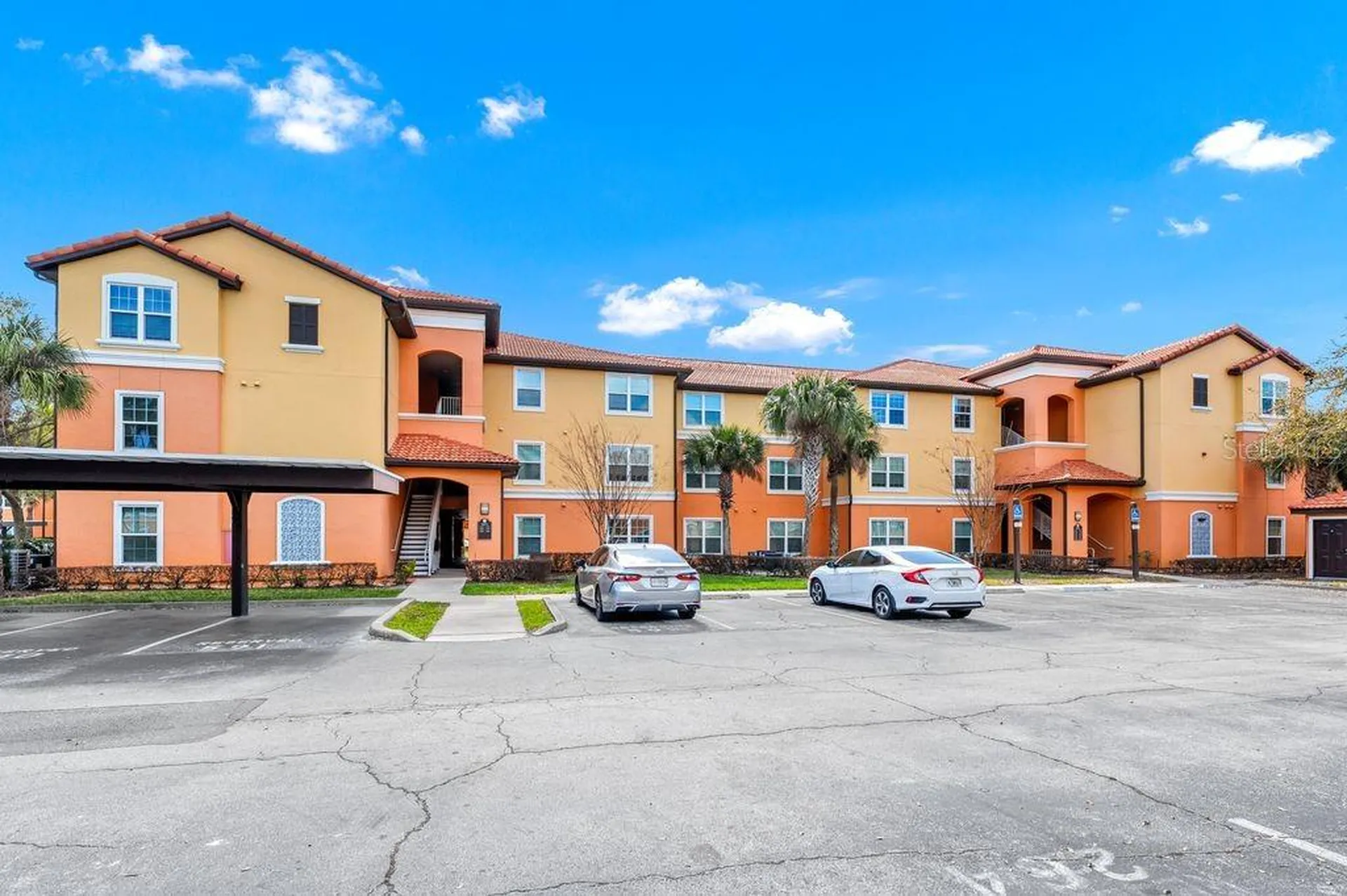 5471 Vineland Road Orlando FL 32811