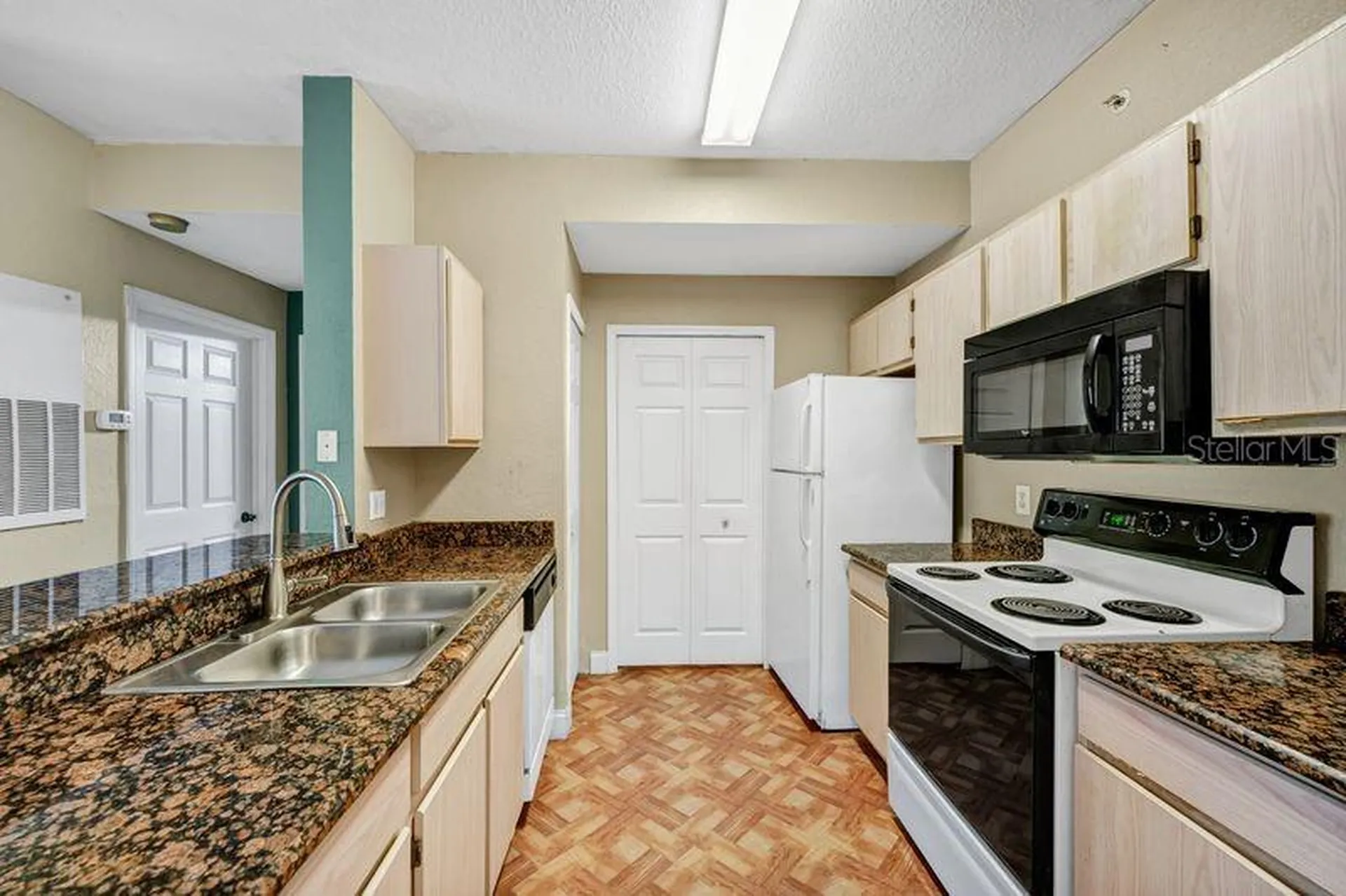5471 Vineland Road Orlando FL 32811