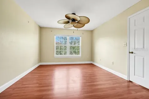 5471 Vineland Road Orlando FL 32811