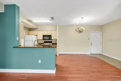 5471 Vineland Road Orlando FL 32811