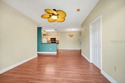 5471 Vineland Road Orlando FL 32811