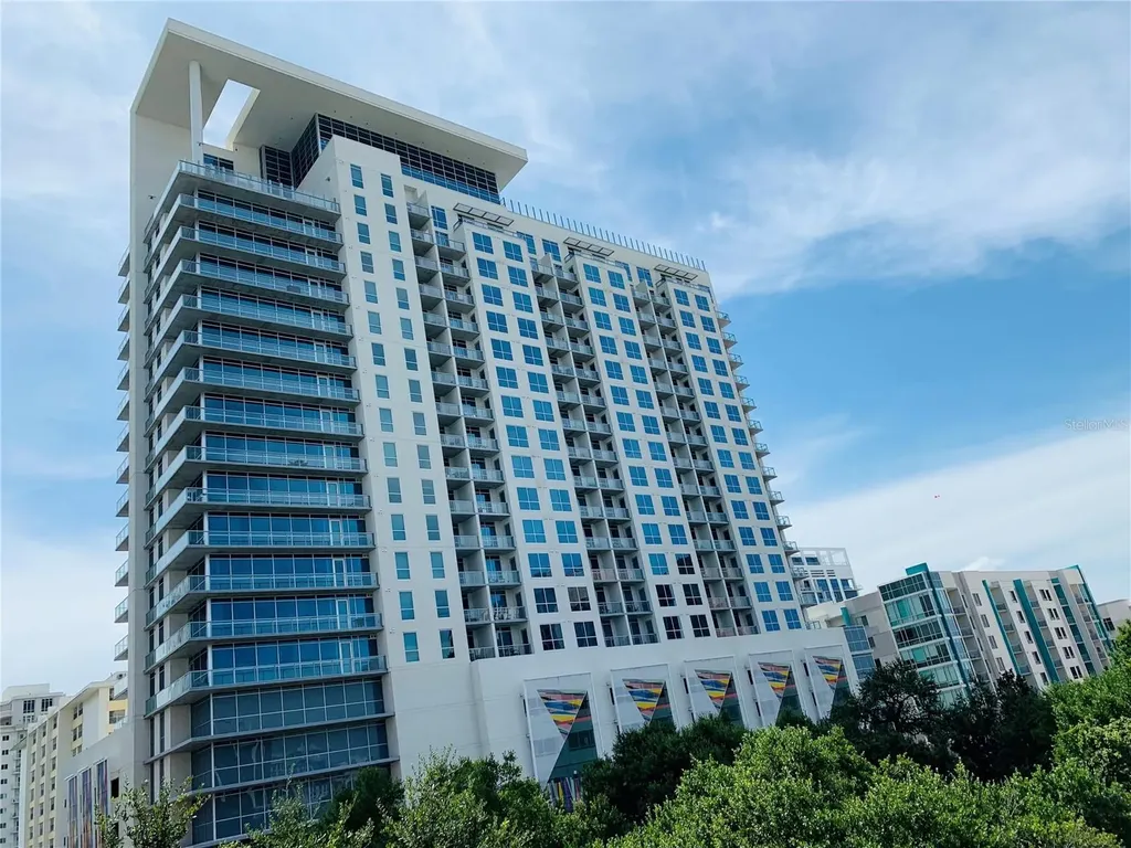 100-2 Lake Avenue Orlando FL 32801