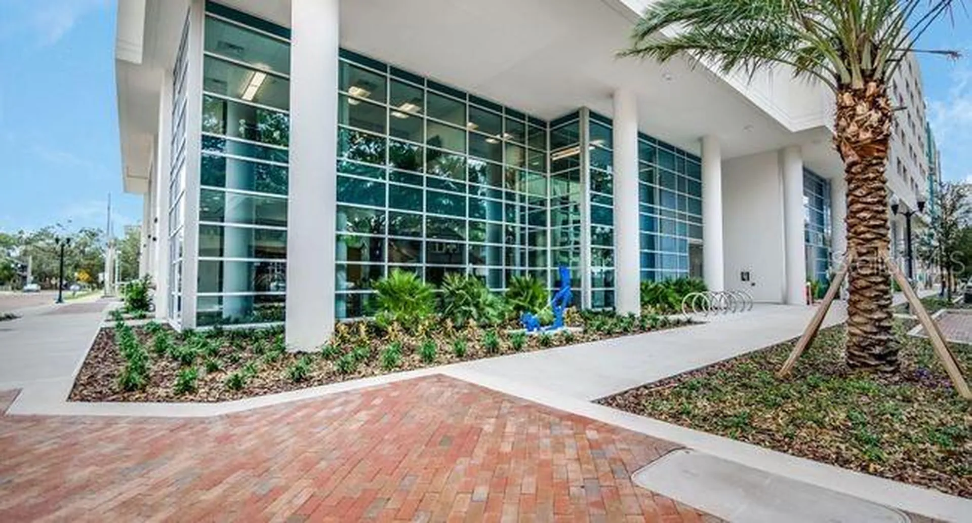 100-2 Lake Avenue Orlando FL 32801