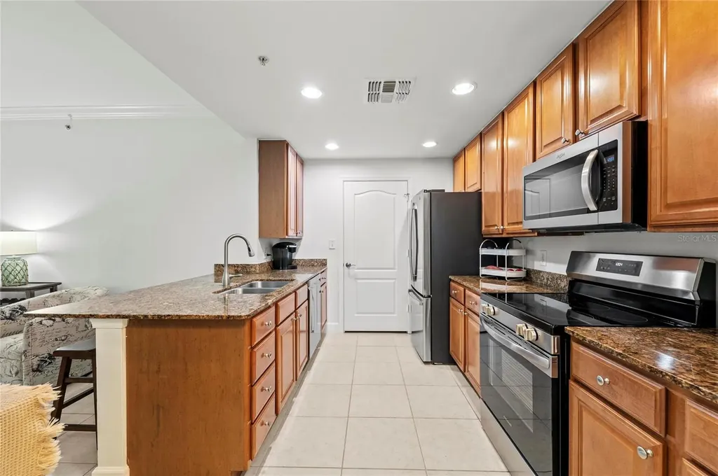 808 3rd Avenue W Bradenton FL 34205