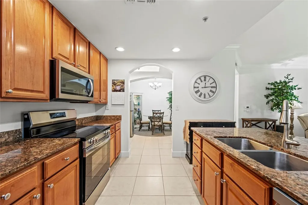808 3rd Avenue W Bradenton FL 34205