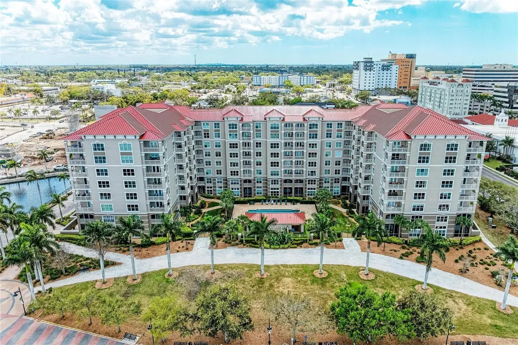 808 3rd Avenue W Bradenton FL 34205