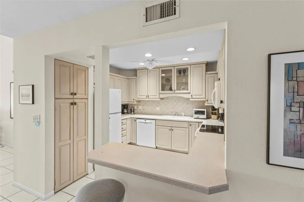 1633 Boathouse Circle Sarasota FL 34231