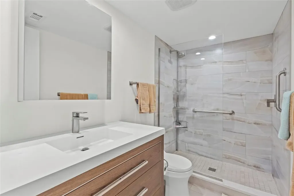 1633 Boathouse Circle Sarasota FL 34231