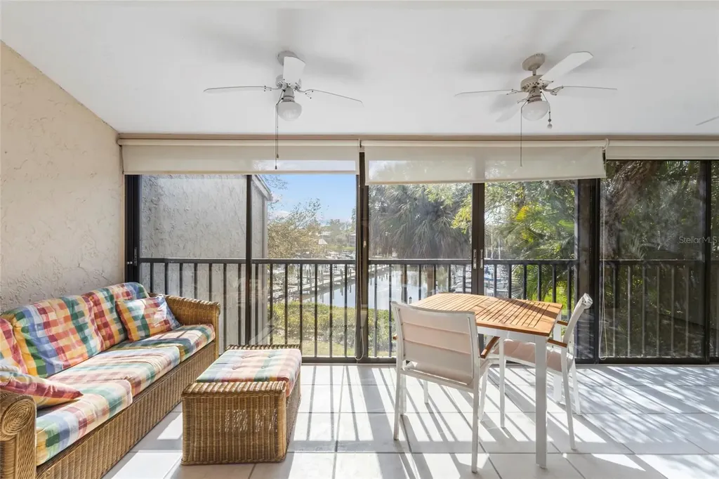 1633 Boathouse Circle Sarasota FL 34231